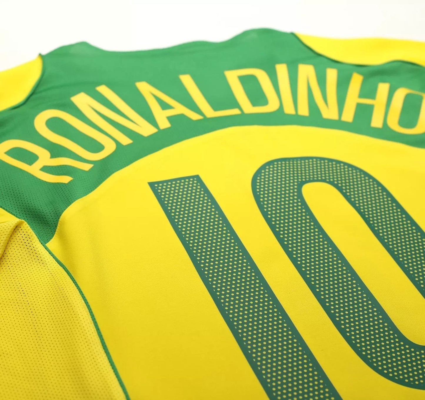 Ronaldinho Brazil 2004–06 Home Jersey