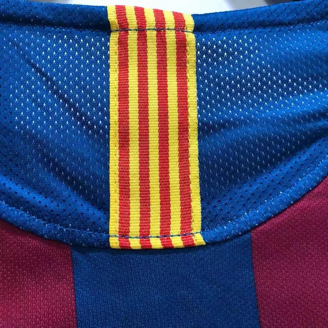 Vintage 2005/2006 FC Barcelona Ronaldinho #10 CL Final Retro Jersey