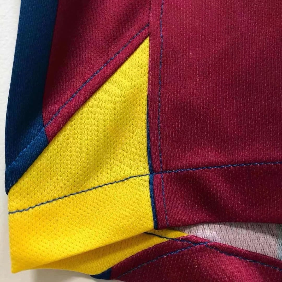 Vintage 2005/2006 FC Barcelona Ronaldinho #10 CL Final Retro Jersey